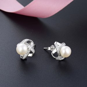 White Cubic Zirconia Sterling Silver Earring for Woman